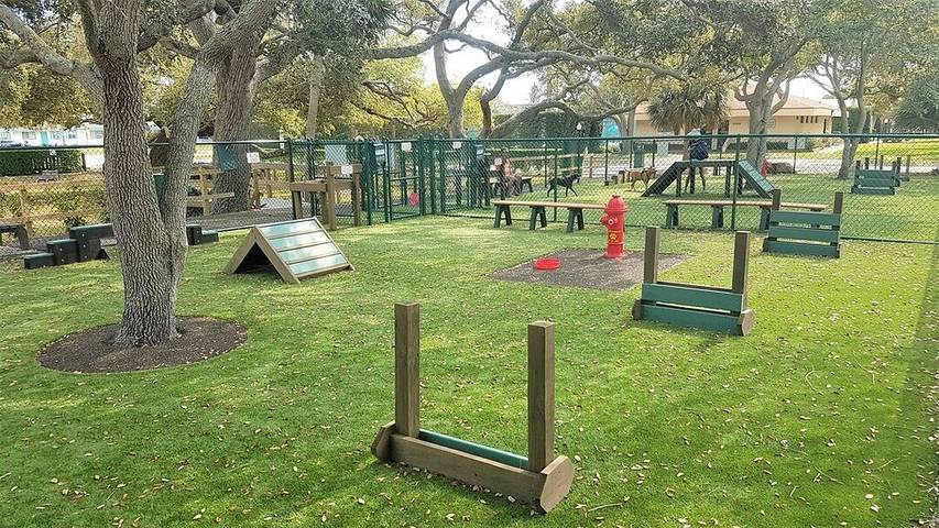 Vacation rental for 6 people, with balcony and pool, with pets in Cape Canaveral