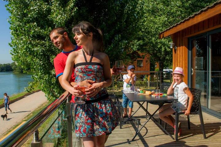 Location de vacances pour 11 personnes, avec balcon et vue à Trévoux - 4