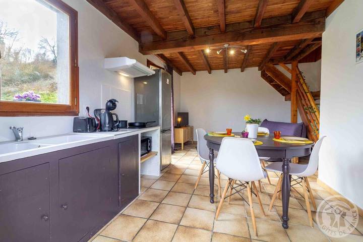 Gîte pour 3 personnes, avec jardin à Peyrouse - 2