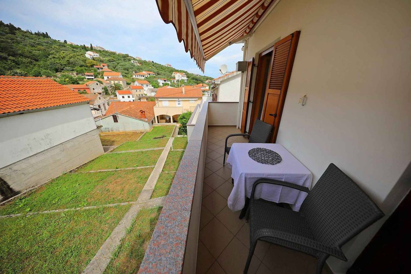 Ganze Ferienwohnung, Ferienwohnung in Küstennähe in Zadar (Kommun), Iz