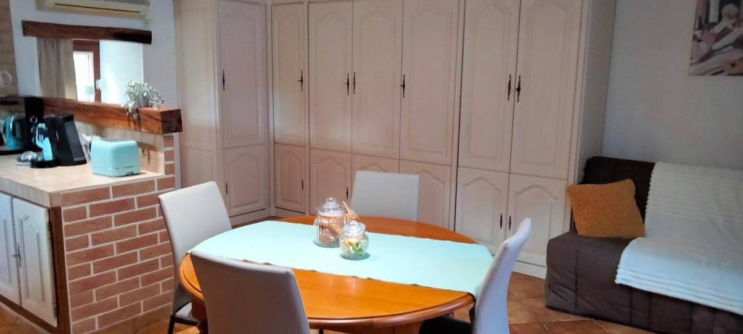 Location de vacances pour 2 personnes, avec vue et jardin à Avallon - 2