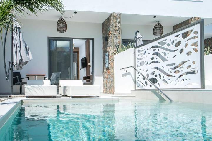 Gîte pour 2 personnes, avec jardin ainsi que vue et piscine à Faliráki - 3