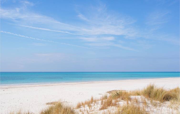 Cozy 2BR Apt with AC, Parking & WiFi in Rosignano in Rosignano Marittimo, Costa Etrusca