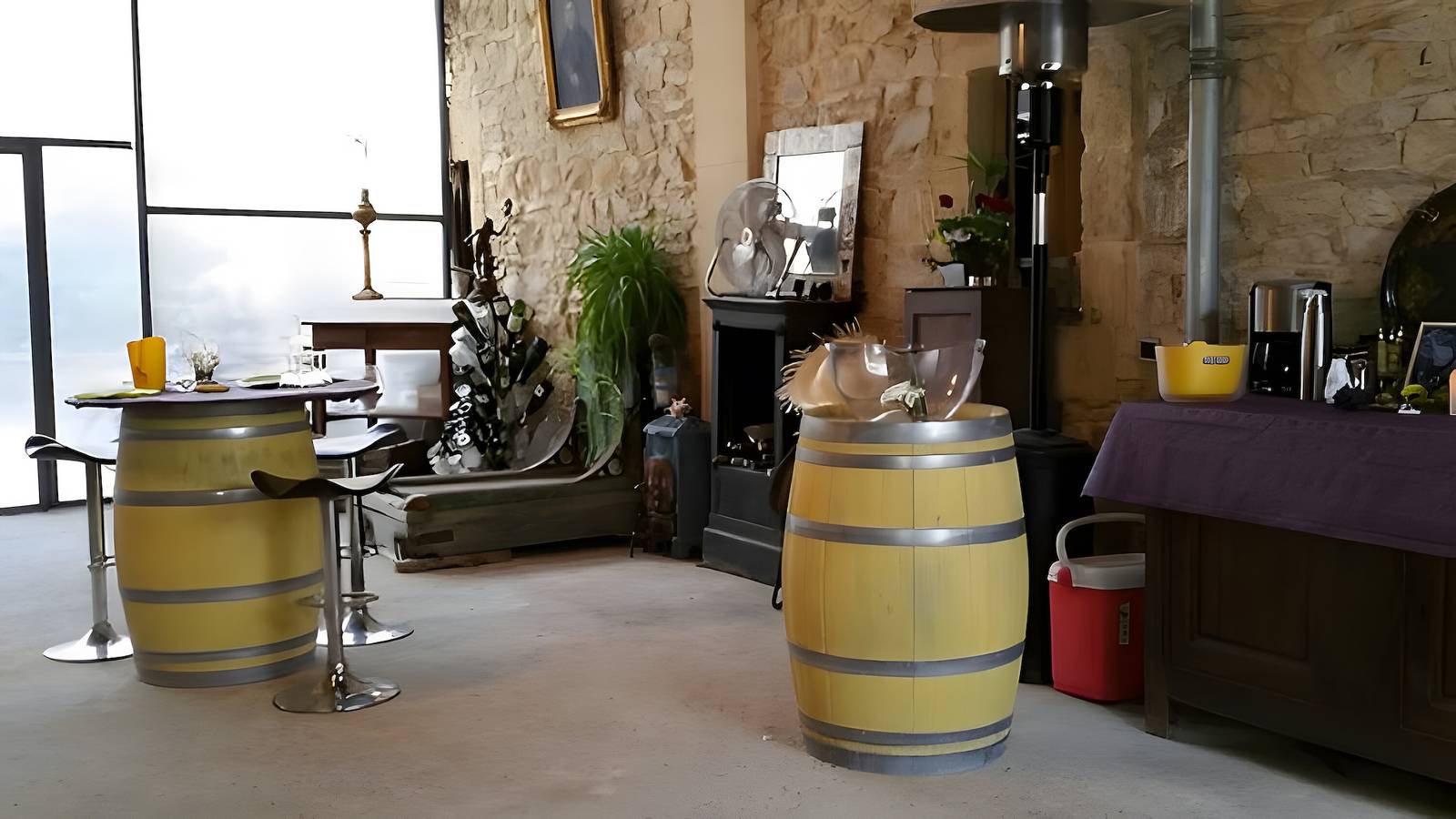 Chambre d'hôtes 'Suite Familiale Guy De Maupassant' avec terrasse partagée, Wi-Fi et climatisation in Bernis, Région de Nîmes