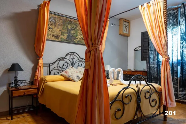 Hôtel pour 2 personnes, avec terrasse et jardin - 1
