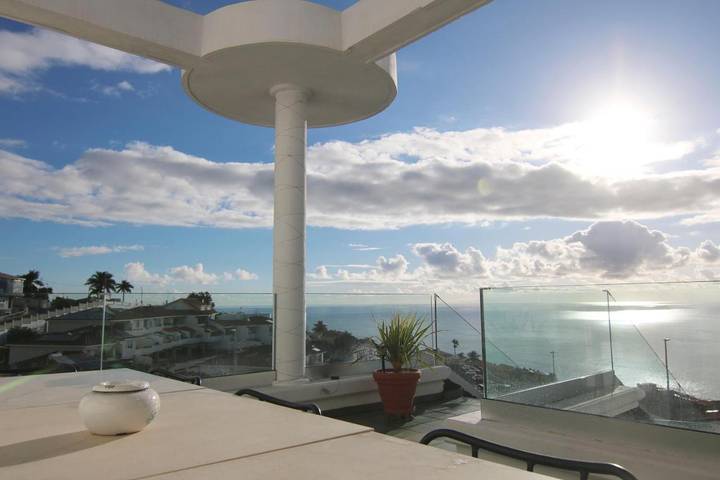 Chambre d’hôte pour 13 personnes, avec Terrasse ainsi que Jardin et Vue