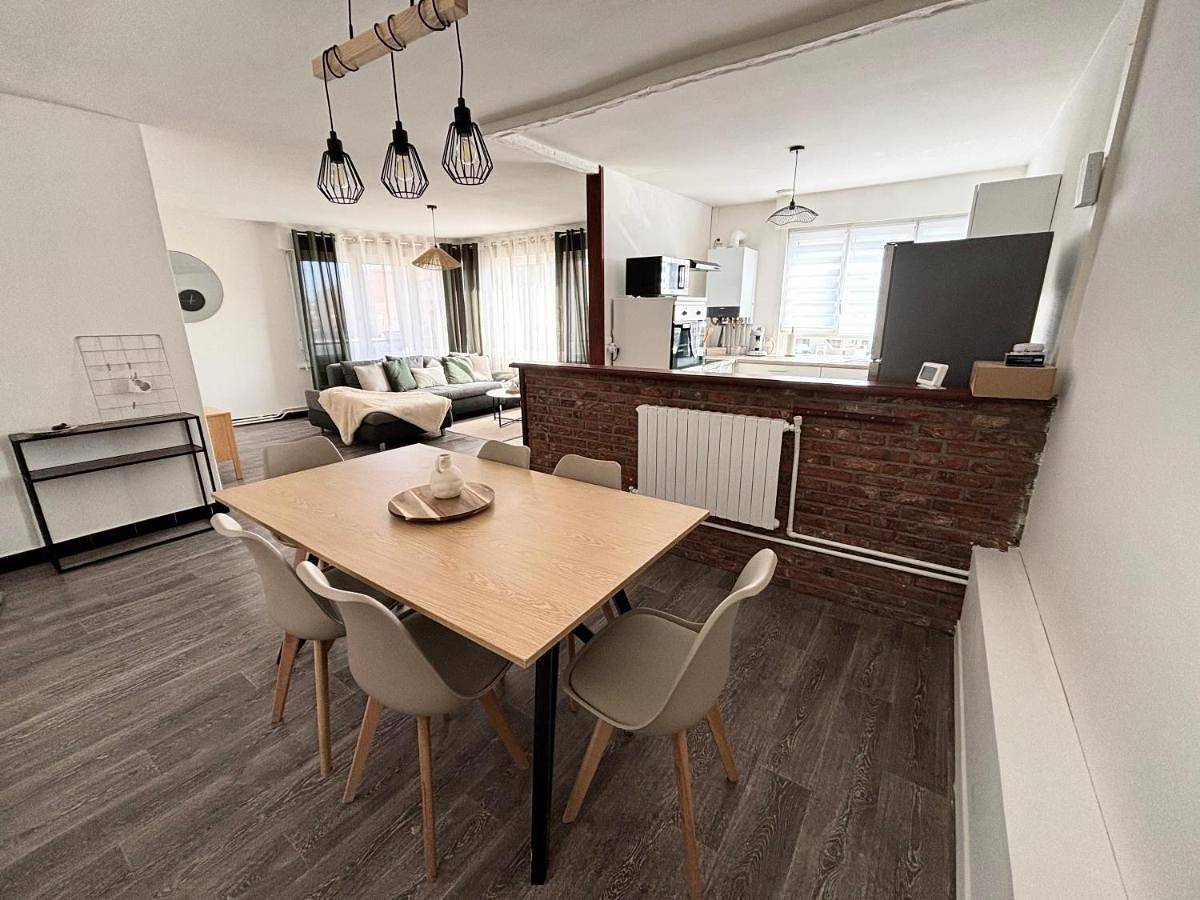 Appartement entier, Appartement spacieux et lumineux, 3 chambres à Coudekerque-branche in Coudekerque-Branche, Côte des dunes de Flandres