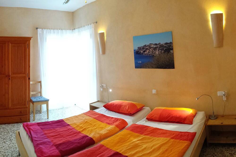 Cozy, child-friendly vacation home | heated pool | terrace | barbecue in Cala Llombards, Santanyí