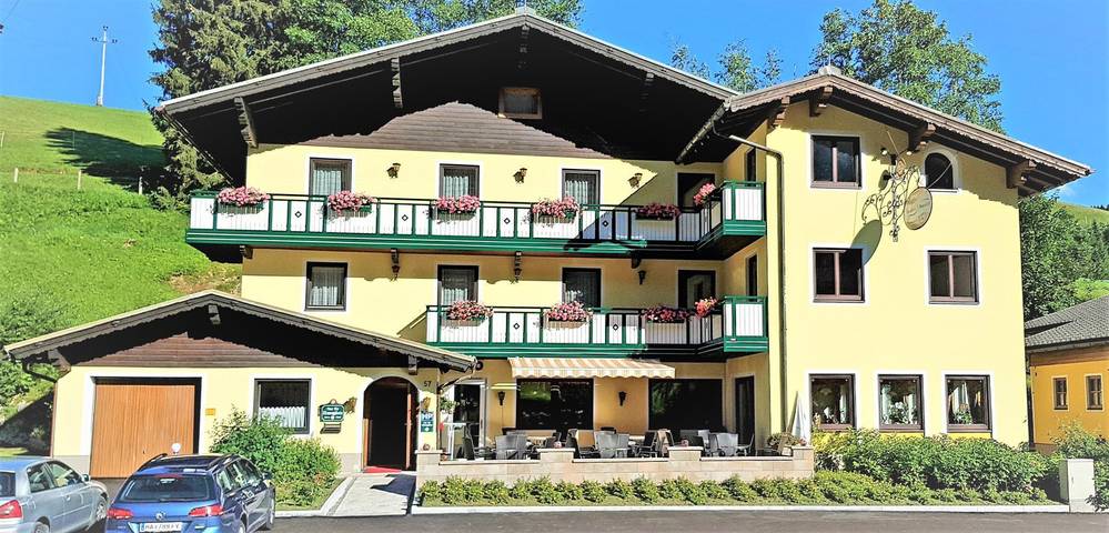 Doppelzimmer mit Dusche, Wc in Rußbach am Paß Gschütt, Tennengau