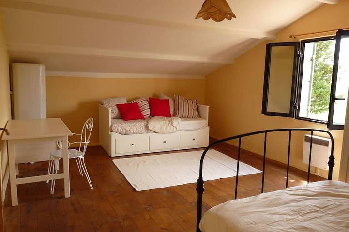 Gîte pour 5 personnes, avec terrasse et jardin à Boudy-de-Beauregard - 4