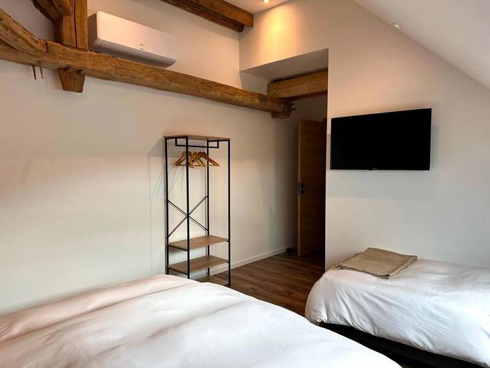 Chambre d’hôte pour 3 personnes, avec piscine et vue dans Tarcenay - 4