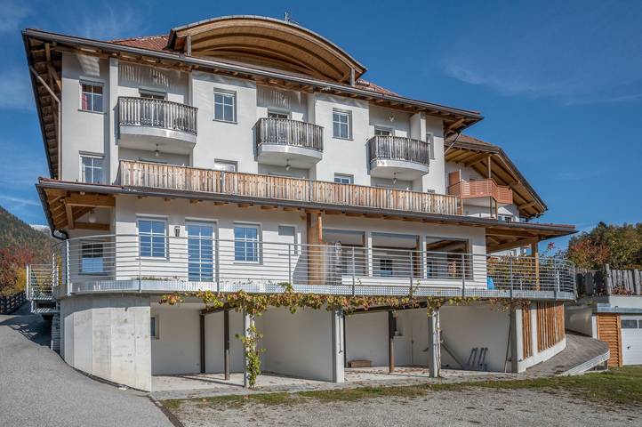 Apartament wakacyjny dla 5 osób, z Balkon i Ogród oraz Sauna w Kronplatz