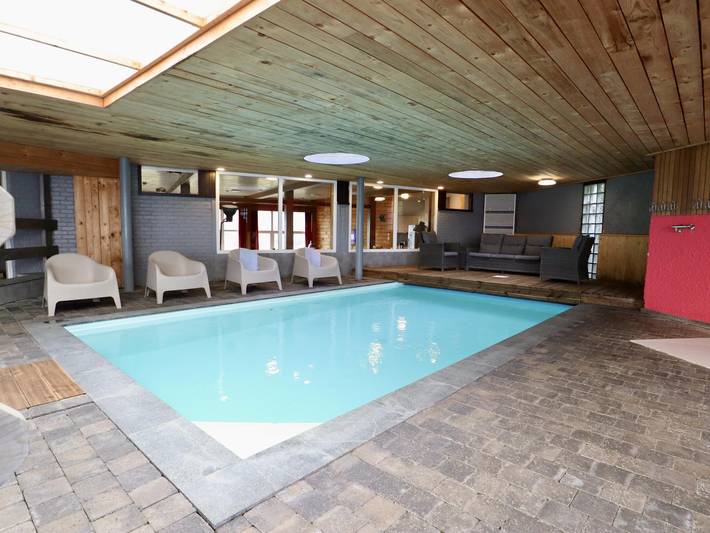 Maison de vacances pour 19 personnes, avec terrasse ainsi que jacuzzi et sauna, animaux acceptés