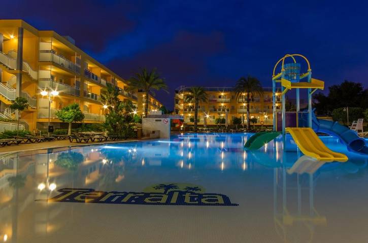 Village para 4 personas, con Terraza y Jardín además de Piscina para niños y Piscina en Benidorm