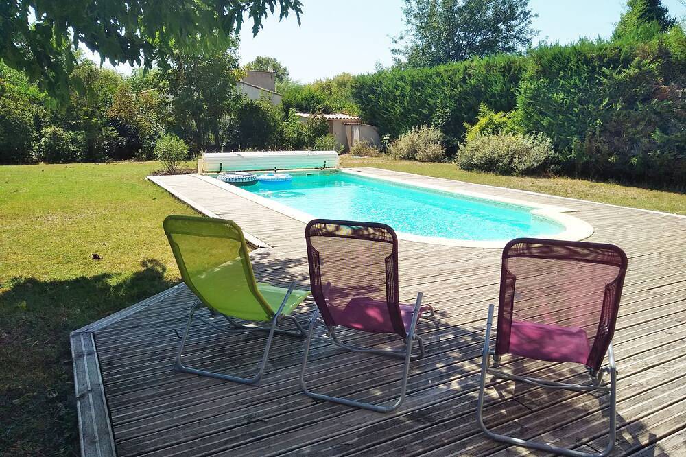 \"The Cozy Nest of L'Isle\"  Your Private Escape in L'Isle-sur-la-Sorgue, Vaucluse in L'Isle-sur-la-Sorgue, Vaucluse