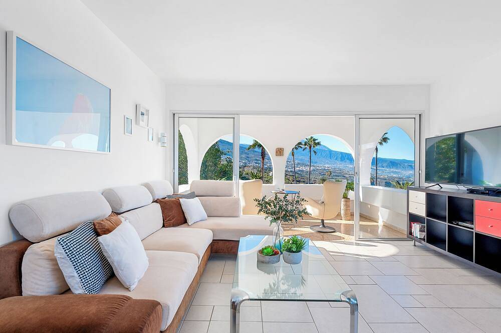 Villa con jardín de 700 m2 con gran jardín y piscina infinity y barbacoa in La Matanza de Acentejo, Tenerife Norte
