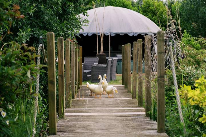 Blockhütte für 2 Personen, mit Seeblick und Terrasse sowie Garten in England - 2