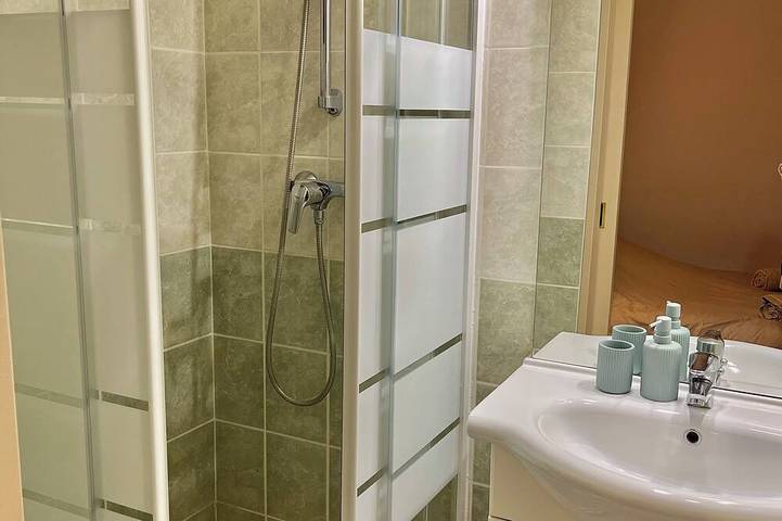 Gîte pour 6 personnes, avec piscine à Levernois - 4