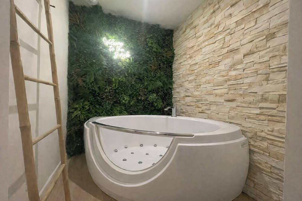 Appartement entier, Appartement Bali / Clim / balneo in Gleizé, Beaujolais