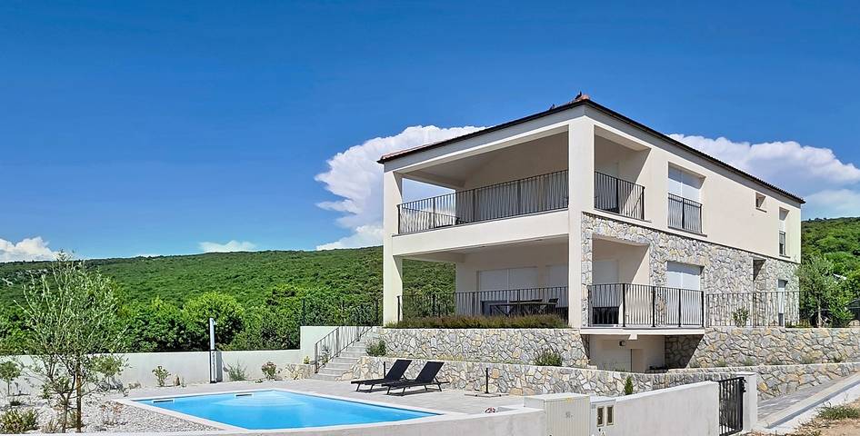 Ferienhaus für 8 Personen, mit Balkon/Terrasse und Garten sowie Pool in Punat - 3