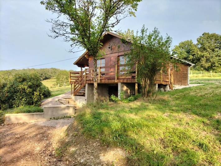 Location de vacances pour 5 personnes, avec Balcon et Terrasse ainsi que Jardin et Vue à Bard-le-Régulier