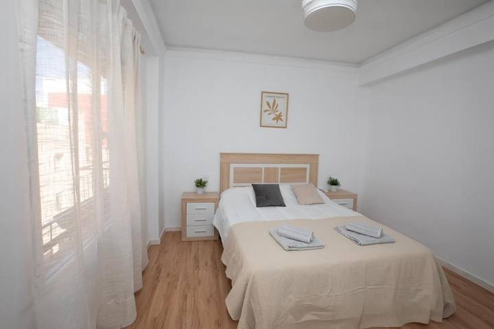 Gîte pour 5 personnes, avec Balcon ainsi que Terrasse et Vue à Paterna