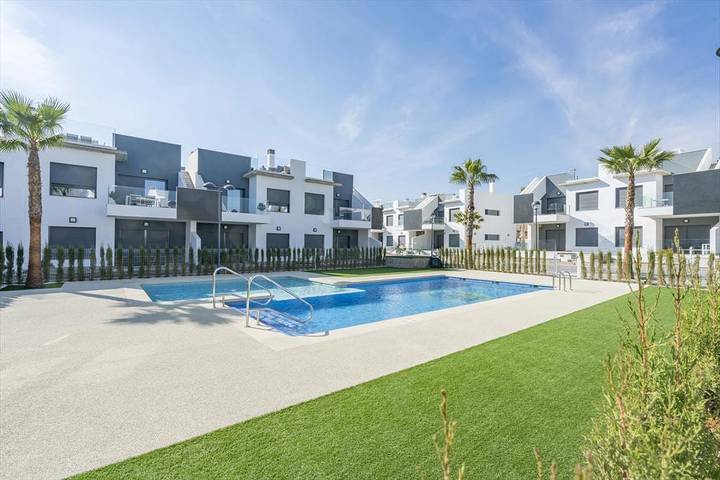 Location de vacances pour 4 personnes, avec Terrasse et Piscine à Pilar de la Horadada