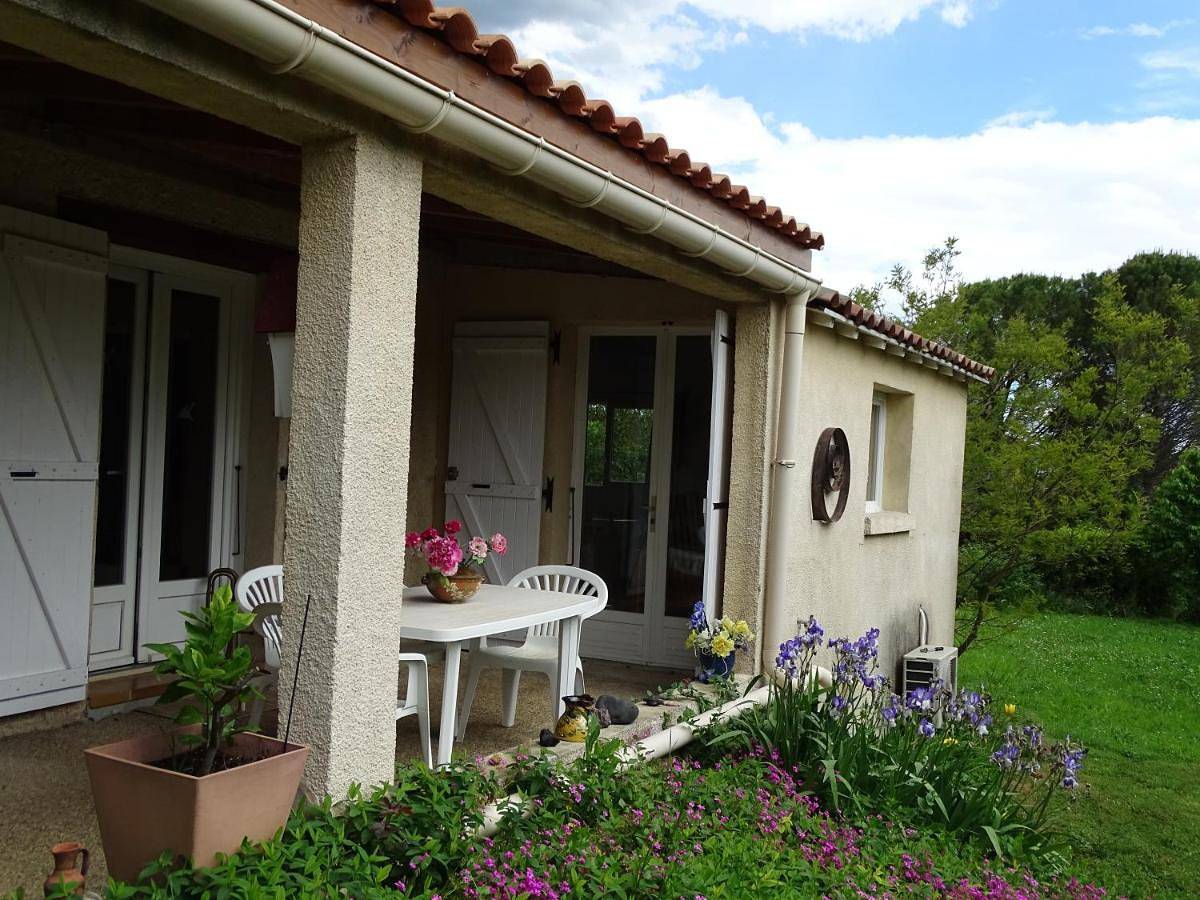 Double Room with Private Bathroom in Saint-Ambroix, Parc national des Cévennes
