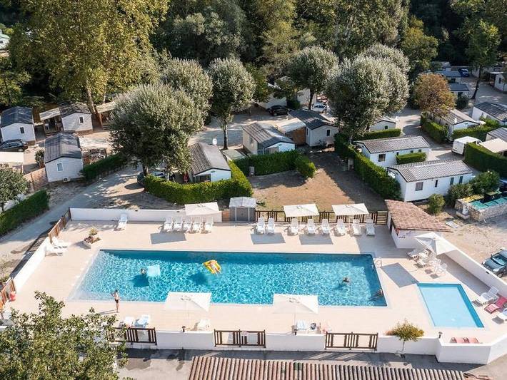 Camping  Au Vallon Rouge - Mobilheim 4 personen - Cosy Tv Clim - 2 Schlafzimmer - 4 Personen in Roquefort-les-Pins, Mittelmeerküste (Frankreich)