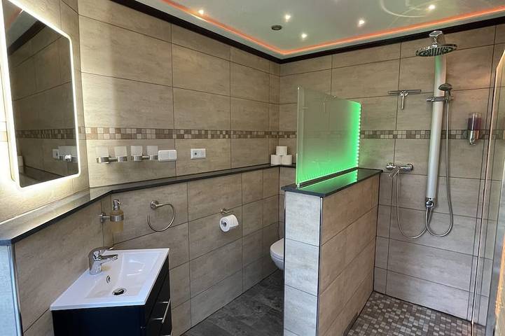 Ferienhaus für 8 Personen, mit Sauna und Garten sowie Whirlpool, mit Haustier in Rheinböllen - 4