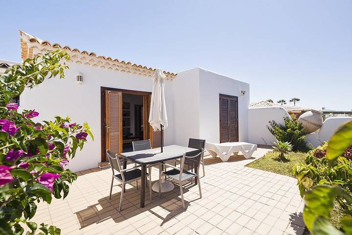 Chalet para 4 personas, con vistas al mar además de jardín y piscina en San Miguel de Abona