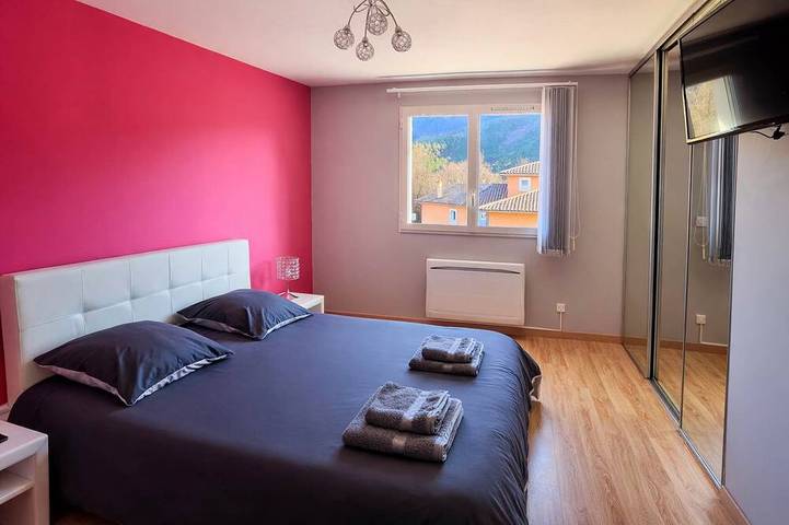 Gîte pour 8 personnes, avec jacuzzi et balcon à Veynes - 4