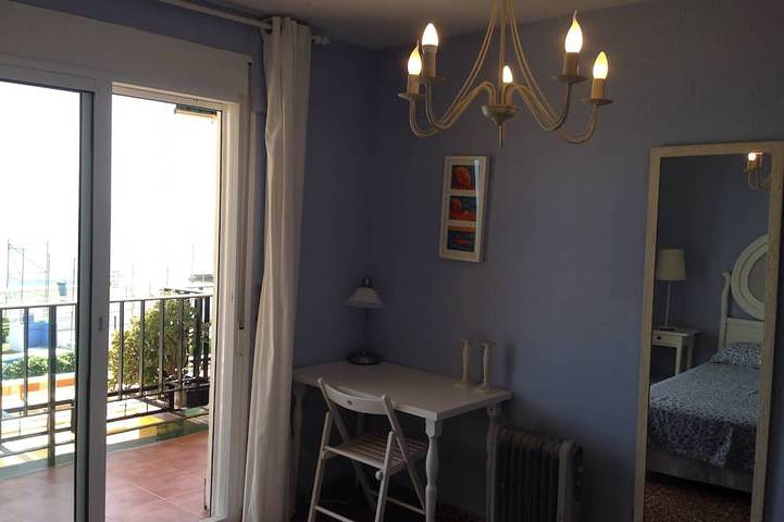 Appartement entier, Malaga: WIFI, A/C, acces direct et vue frontal sur la mer, piscine, tennis. in Torre de Benagalbón, Rincón de la Victoria