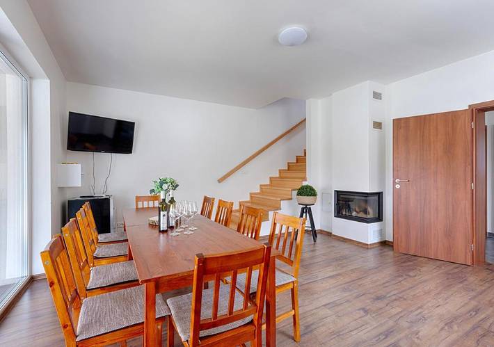 Ferienhaus für 10 Personen, mit Garten und Ausblick sowie Pool - 1