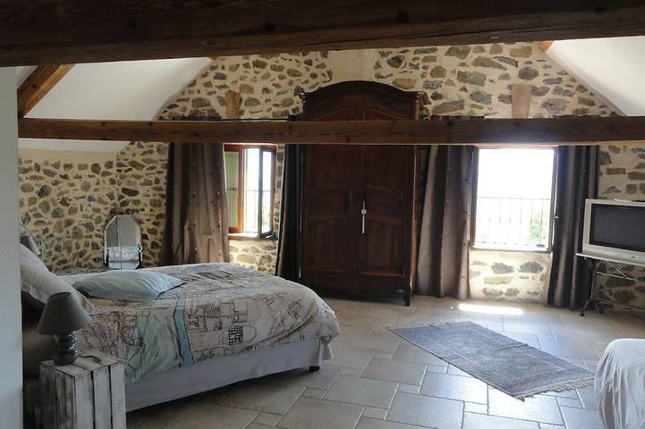 Location de vacances pour 8 personnes, avec balcon et jardin à Pelleautier - 3
