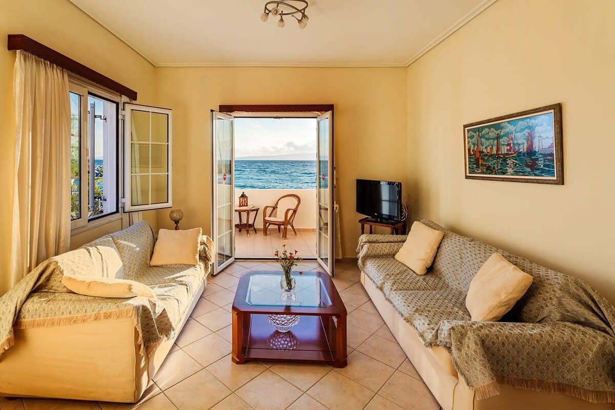 Entire apartment, On the Beach - Akroyali Family Lodging in Messenia region