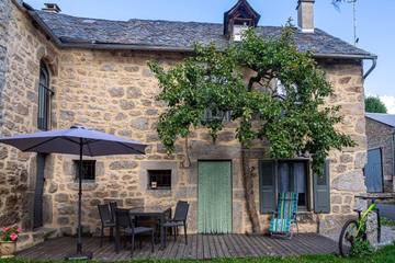 Maison De Vacances pour 6 Personnes dans Saint-Alban-sur-Limagnole, Région de Mende, Photo 1