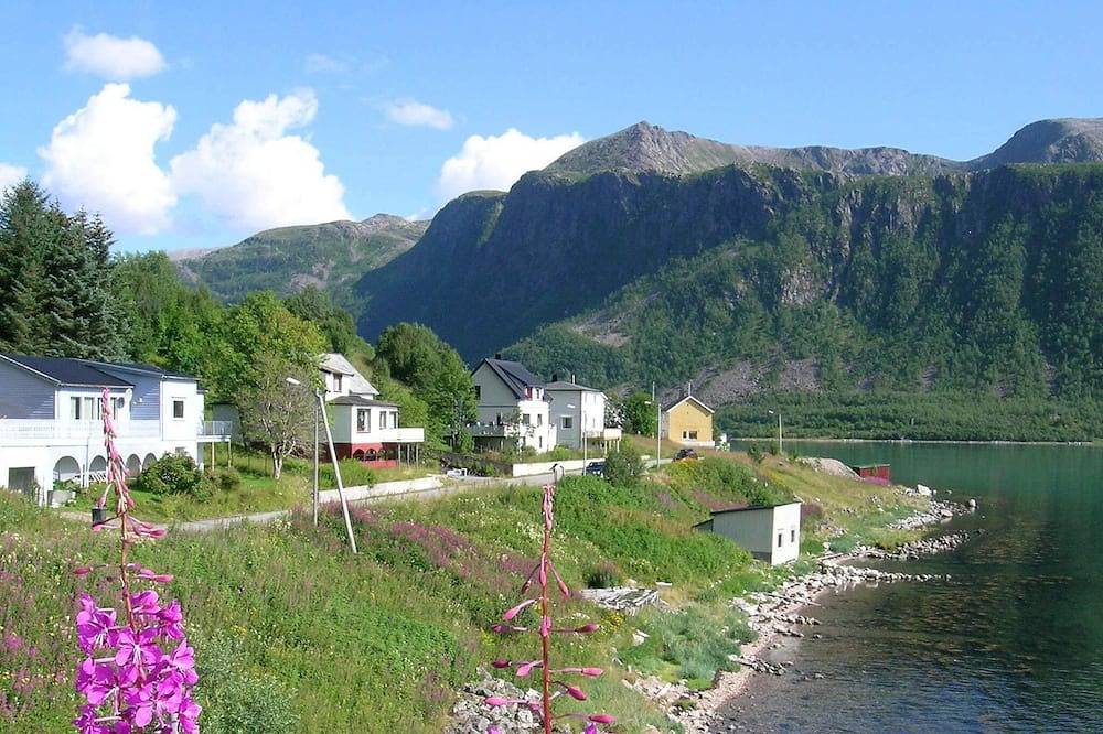 10 Personen Ferienhaus in Kaldfarnes in Senja, Sifjord