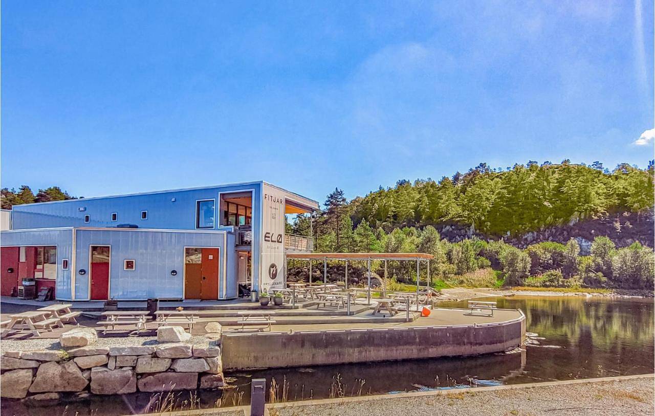 One-Bedroom Holiday Home in Fitjar