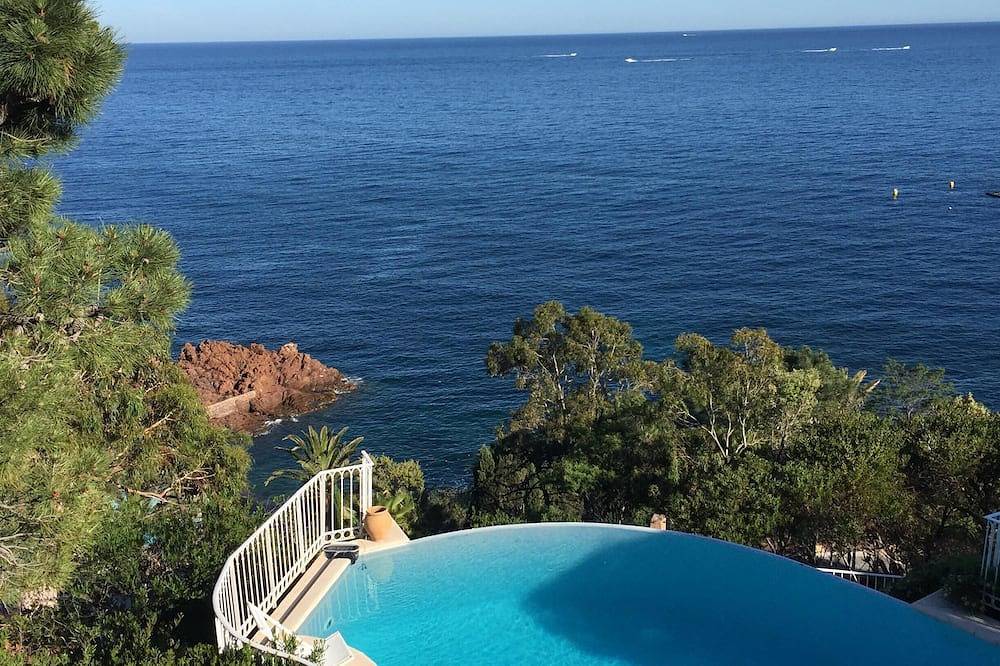 Villa pour 10 Personnes dans Théoule-sur-Mer, Région de Cannes
