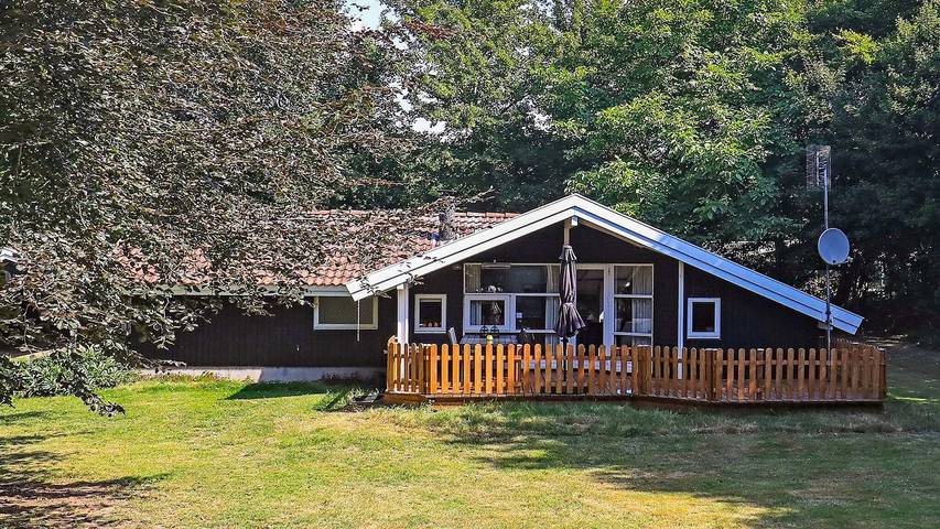 Ferienhaus für 6 Personen, mit Terrasse und Sauna sowie Garten, mit Haustier auf Langeland
