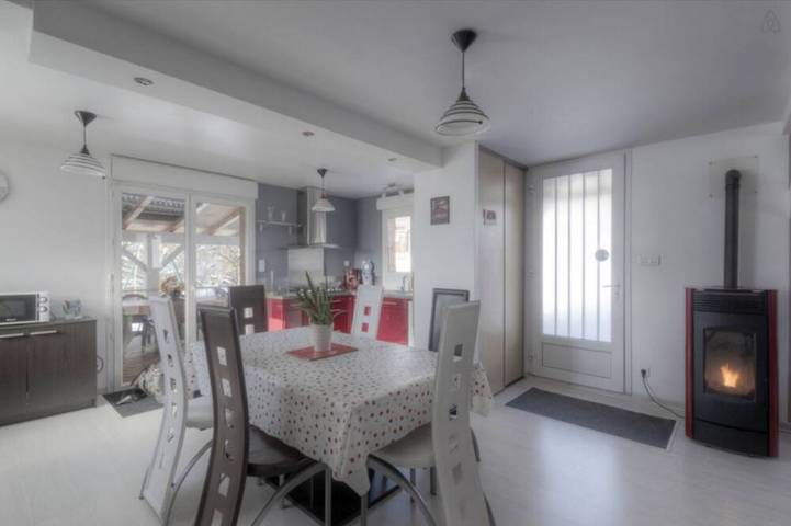 Chalet pour 5 personnes, avec balcon et jardin