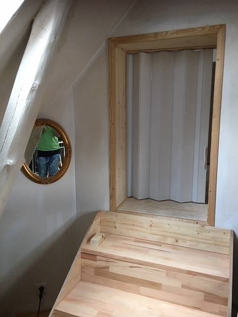 Ganze Ferienwohnung, Grosse Hobbithöhle mit Gemeinschaftsgarten in Neustadt am Rübenberge, Hannover und Umgebung