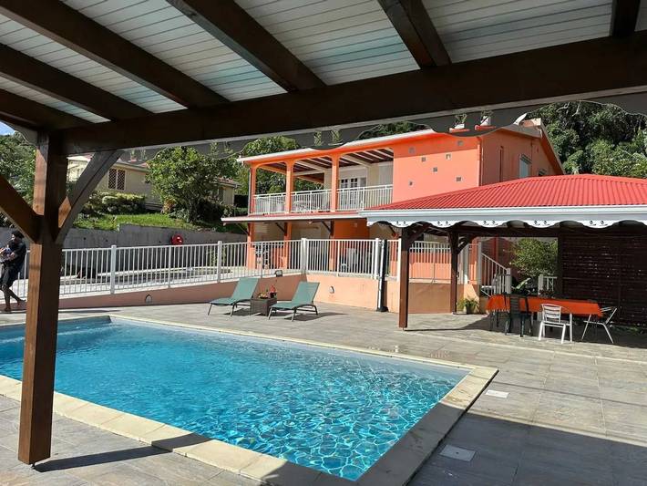 Gîte pour 4 personnes, avec terrasse et piscine à Le François - 2