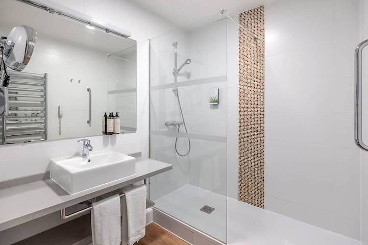 Appartement entier, Large 2-Bed Apartment | Paris Vincennes | Sleeps 6 in Vincennes, Val-de-Marne