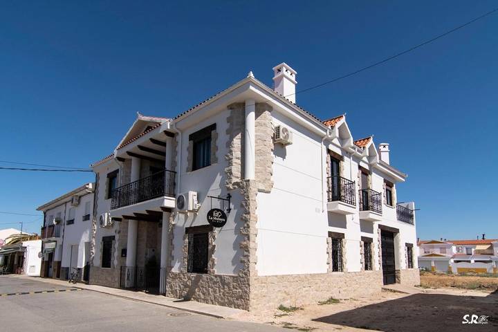 Casa rural para 16 personas, con piscina además de jardín y vistas en Valle del Alagón - 3