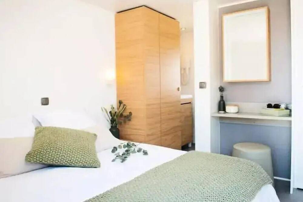Super Premium 2 Ch / 2 Sde - Climatise 4 personnes in Le Buisson-de-Cadouin, Périgord Noir