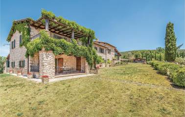 Vacation Home for 17 Guests in Narni, Umbria, Picture 1