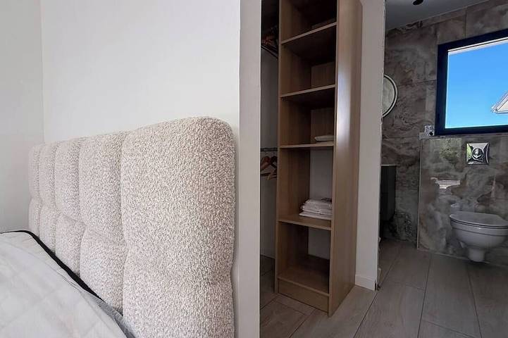 Magnificent 4-bedroom luxury villa with a private pool in Santa-Lucia-di-Moriani, Corte region