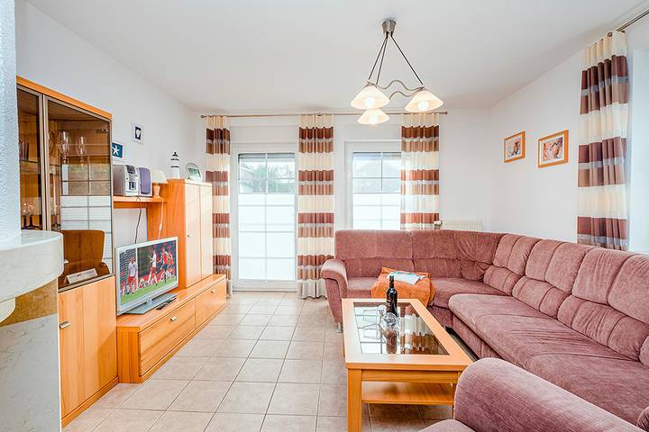 Ferienhaus für 6 Personen, mit Terrasse und Garten in Zingst - 4